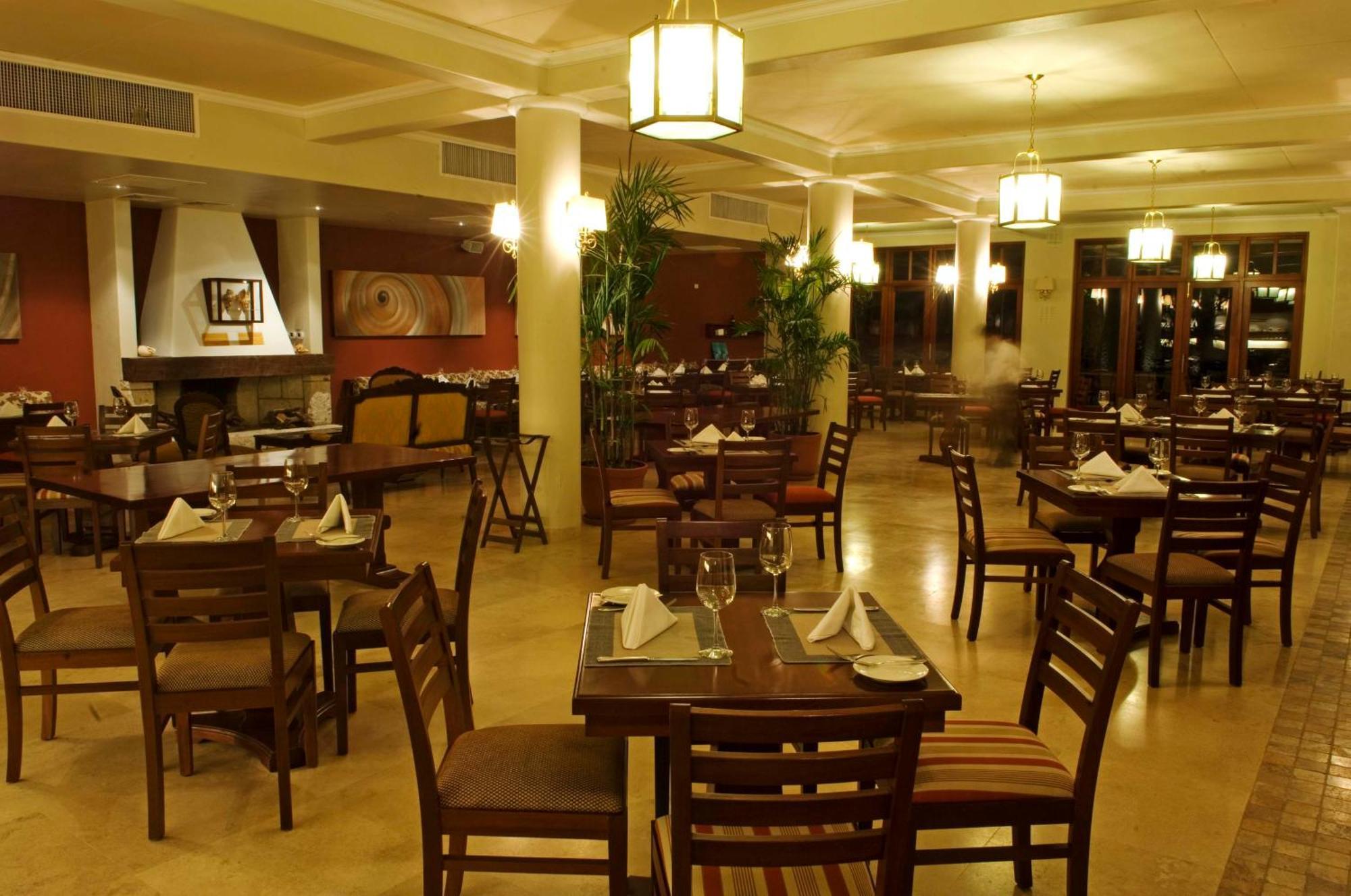 La Hacienda Bahia باراكاس المظهر الخارجي الصورة
